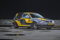 VW Golf 4 GTI PornHub Livery en getinte ramen rondom.